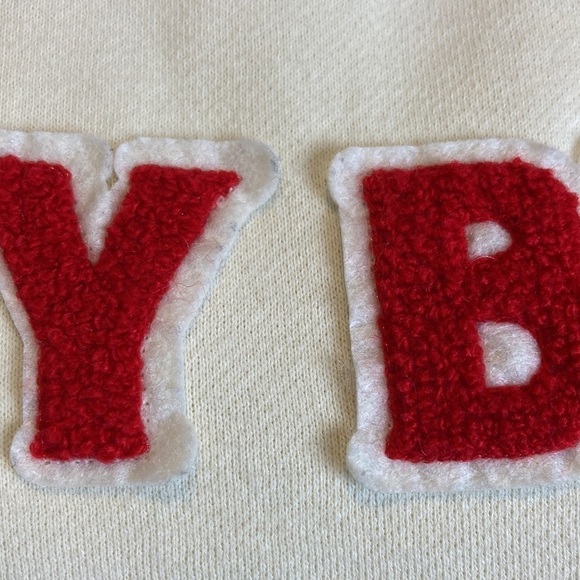 Betty Buzz Blake Lively Women’s Crewneck Sweatshirt Sz M Cozy Comfy Gossip Girl - Picture 8 of 16